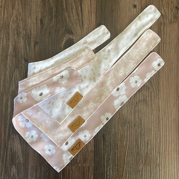 Small Pet Bandanas (3) - Picture 1 of 5